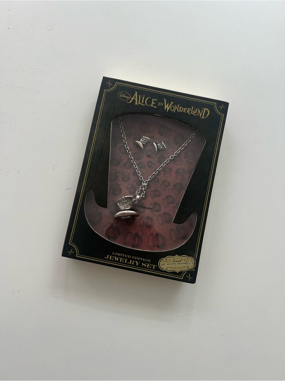 Disney Alice in Wonderland Silver Mad Hatter Hat Necklace with Stud Earrings